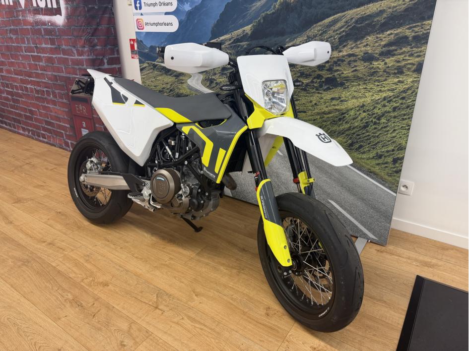 HUSQVARNA 701 SUPERMOTO
