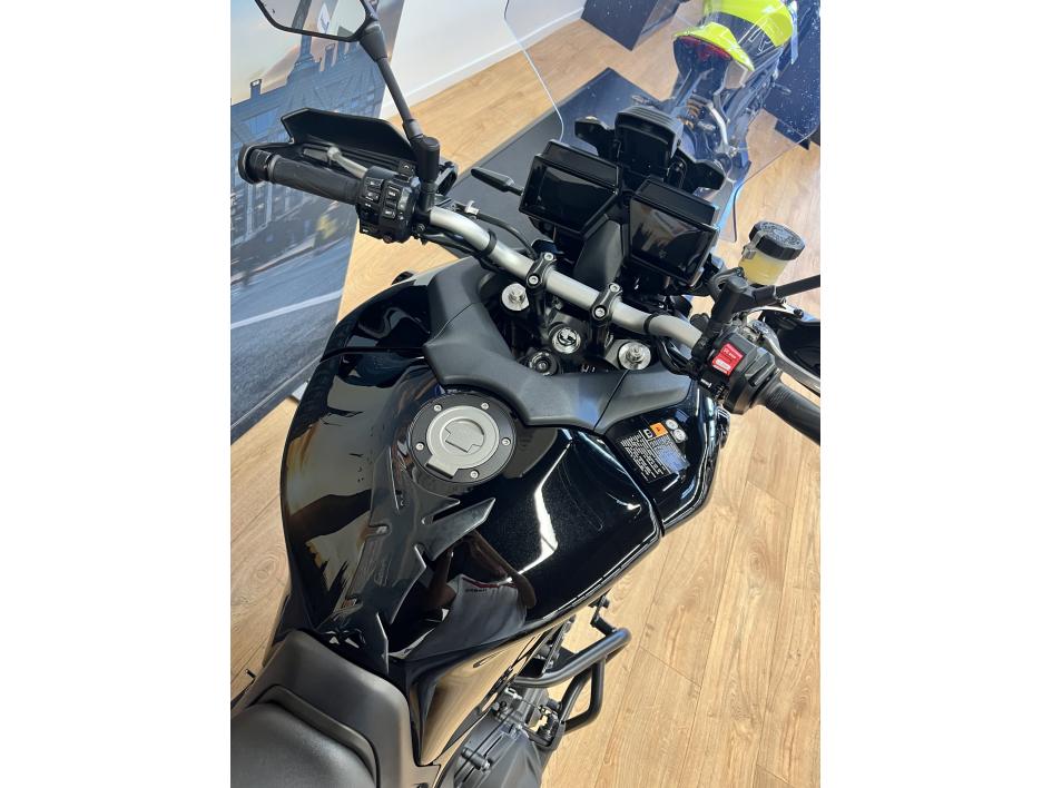 YAMAHA TRACER 9