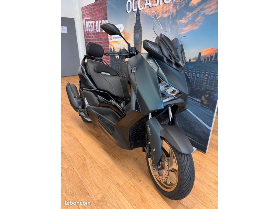 YAMAHA XMAX 125 TECH MAX