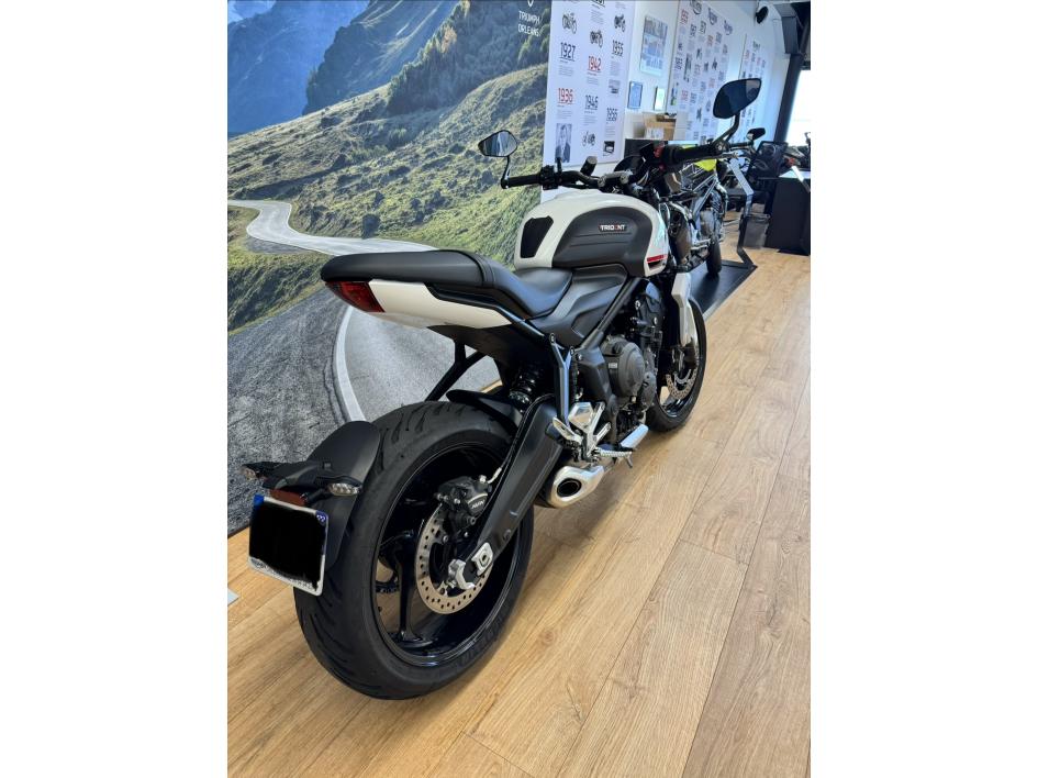 TRIUMPH TRIDENT 660 FULL