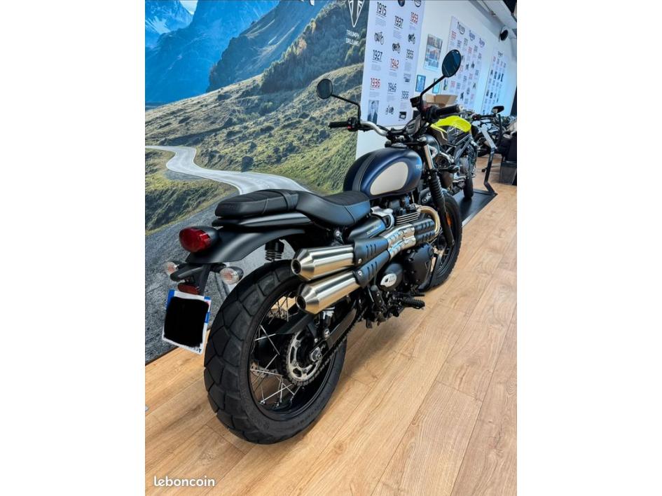 TRIUMPH STREET SCRAMBLER  900 GOLD LINE EDITION A2