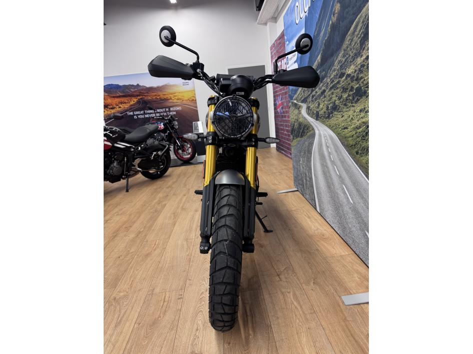 TRIUMPH Scrambler 400 X