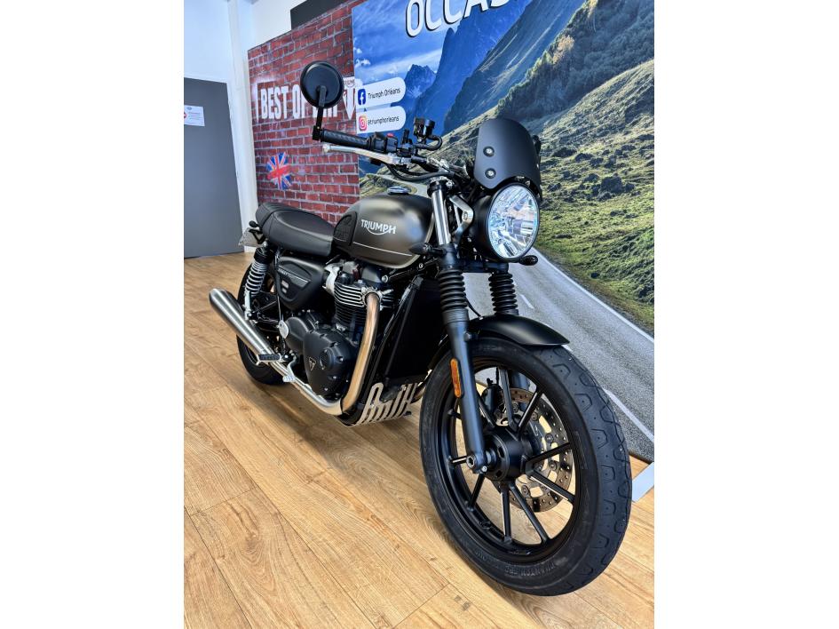 TRIUMPH STREET TWIN  900 FULL