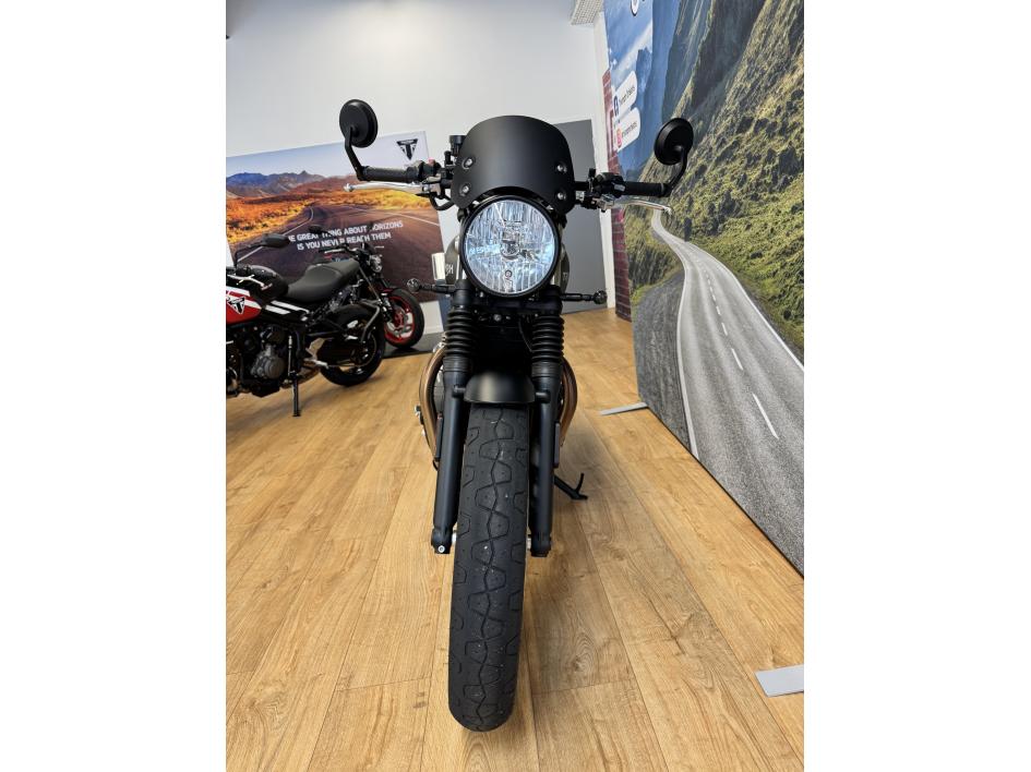 TRIUMPH STREET TWIN  900 FULL