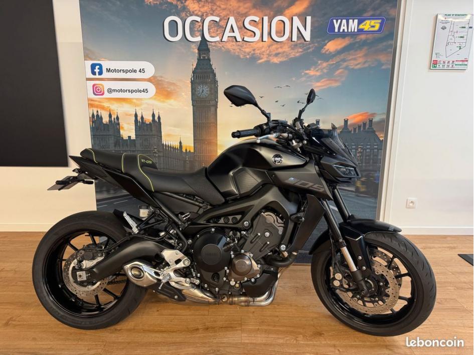 YAMAHA MT-09