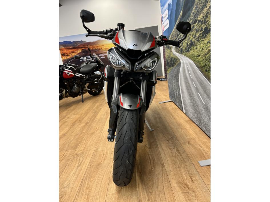 TRIUMPH STREET TRIPLE 765 RS