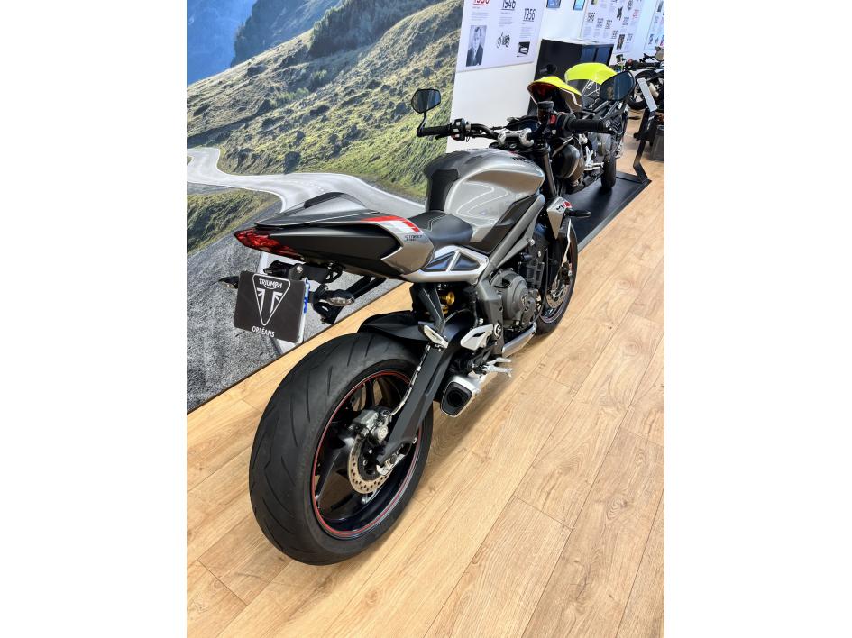 TRIUMPH STREET TRIPLE 765 RS