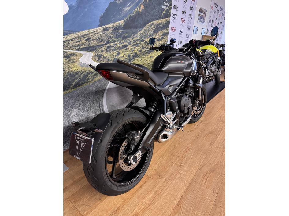 TRIUMPH TRIDENT 660 A2 