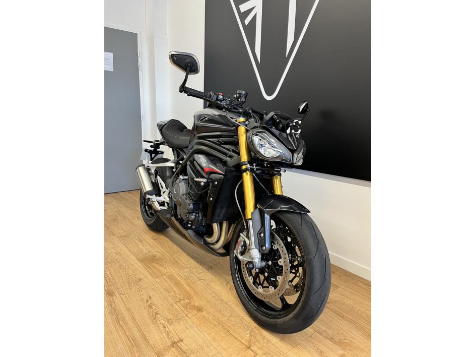 TRIUMPH SPEED TRIPLE 1200 RS