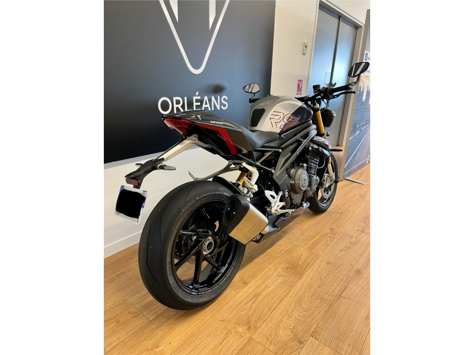 TRIUMPH SPEED TRIPLE 1200 RS