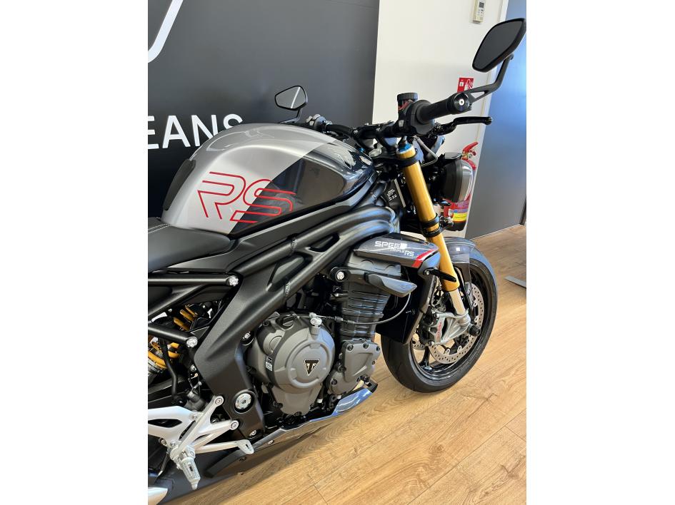 TRIUMPH SPEED TRIPLE 1200 RS